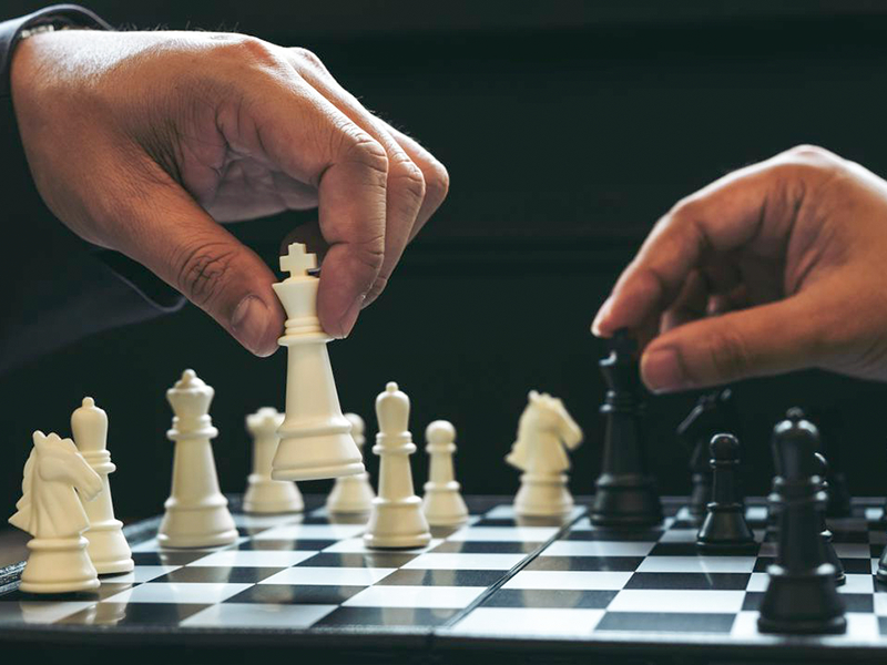 S’initier au jeu d’échecs : comment bien vous équiper ?
